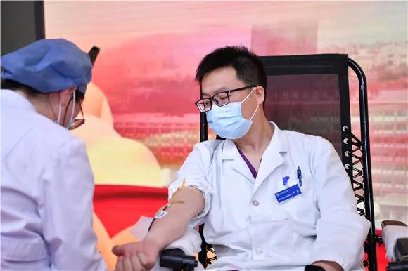 学史力行办实事——北医三院111名医务人员献血23600毫升