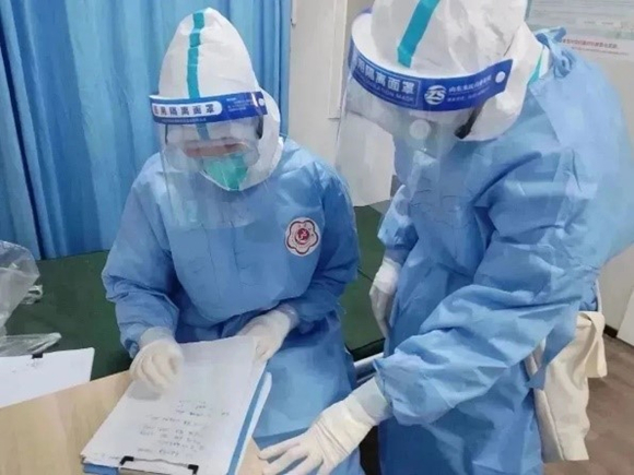 北京小汤山方舱医院运行一个月:北医三院小汤山方舱医院医疗队第200例感染者康复出院