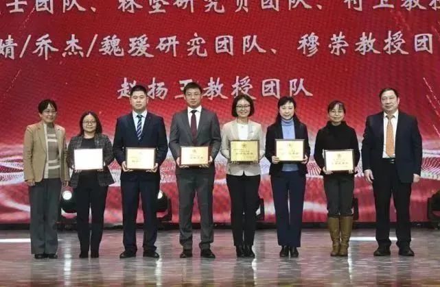 踔厉奋发开新局 勇毅前行谱新篇 北医三院召开2022年度总结表彰大会