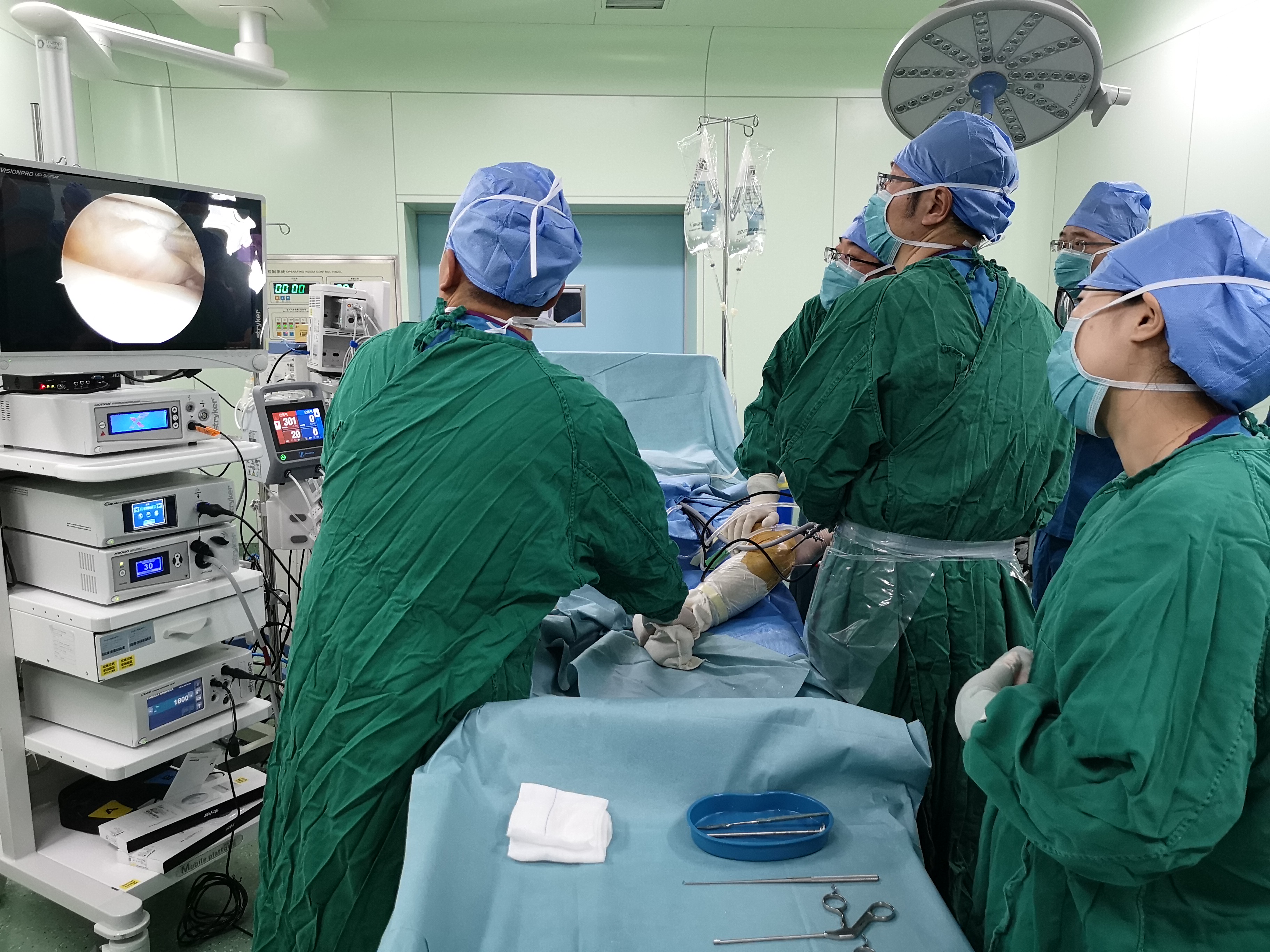 北医三院机场院区综合外科顺利完成首日运动医学手术