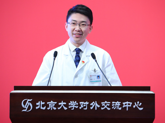 我院博士研究生高冠英荣获“北京大学学生年度人物”